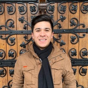 Meet your Posher, Christopher